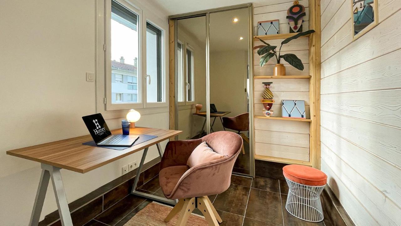 Homey Montaigne - New - A 1 Min A Pied Du Lac D'Annecy - 2 Balcons Prives - Appartement Avec 2 Chambres - Stationnement Gratuit Toute L'Annee Sauf En Ete - Juin A Aout Екстериор снимка